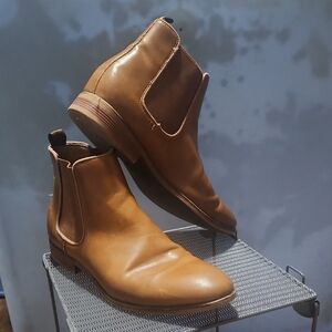 Apt. 9 Tan Leather Ankle Boots